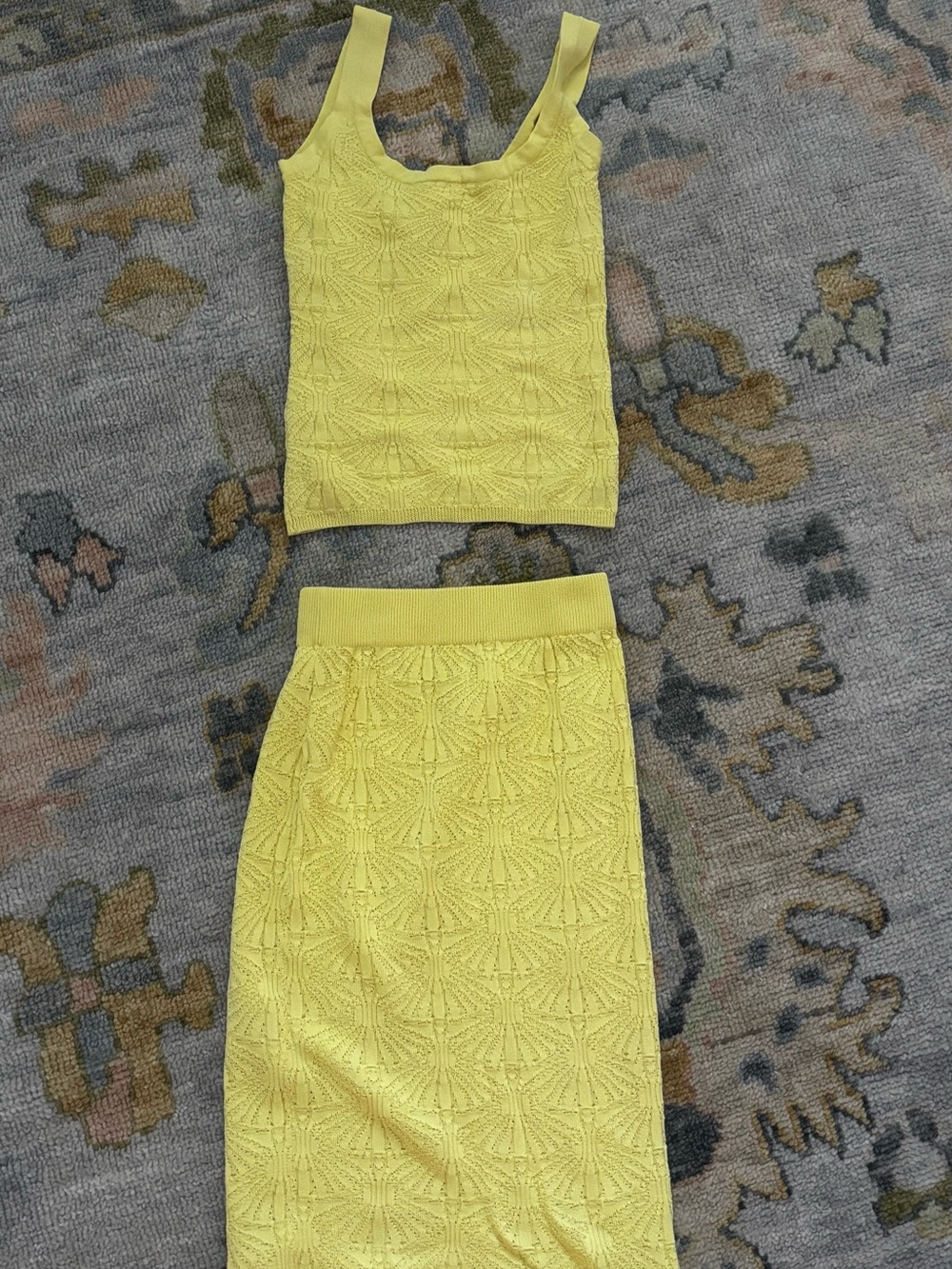 Yellow Set - Picture 2 of 4